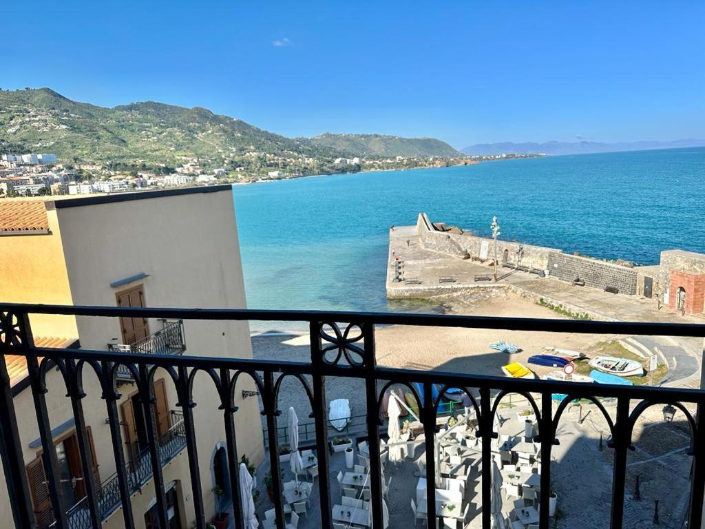 Molo Sea View Apartment Чефалу Екстериор снимка