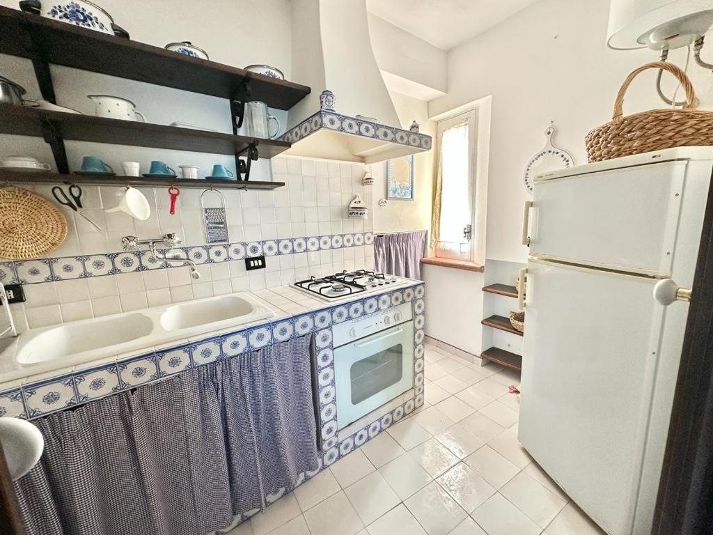 Molo Sea View Apartment Чефалу Екстериор снимка