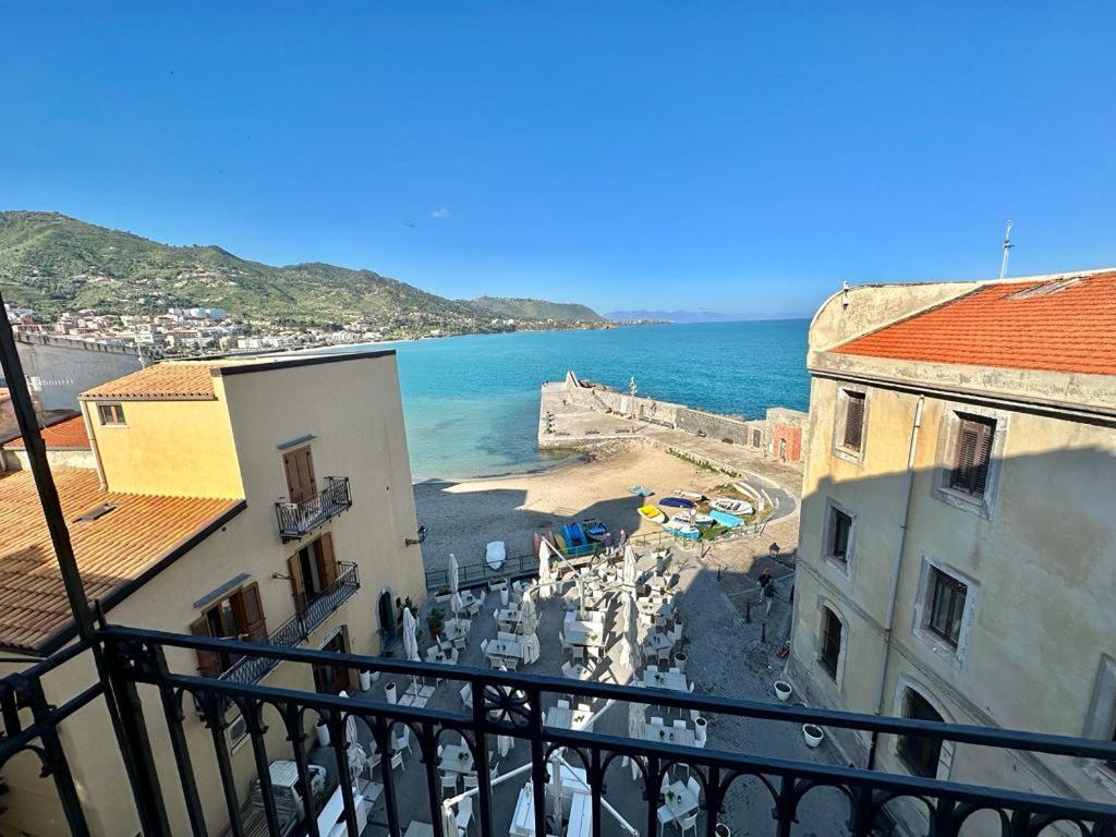 Molo Sea View Apartment Чефалу Екстериор снимка