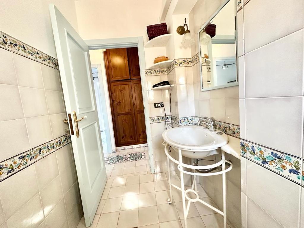 Molo Sea View Apartment Чефалу Екстериор снимка
